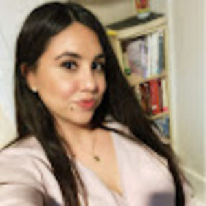 Meet your Posher, Deyanira